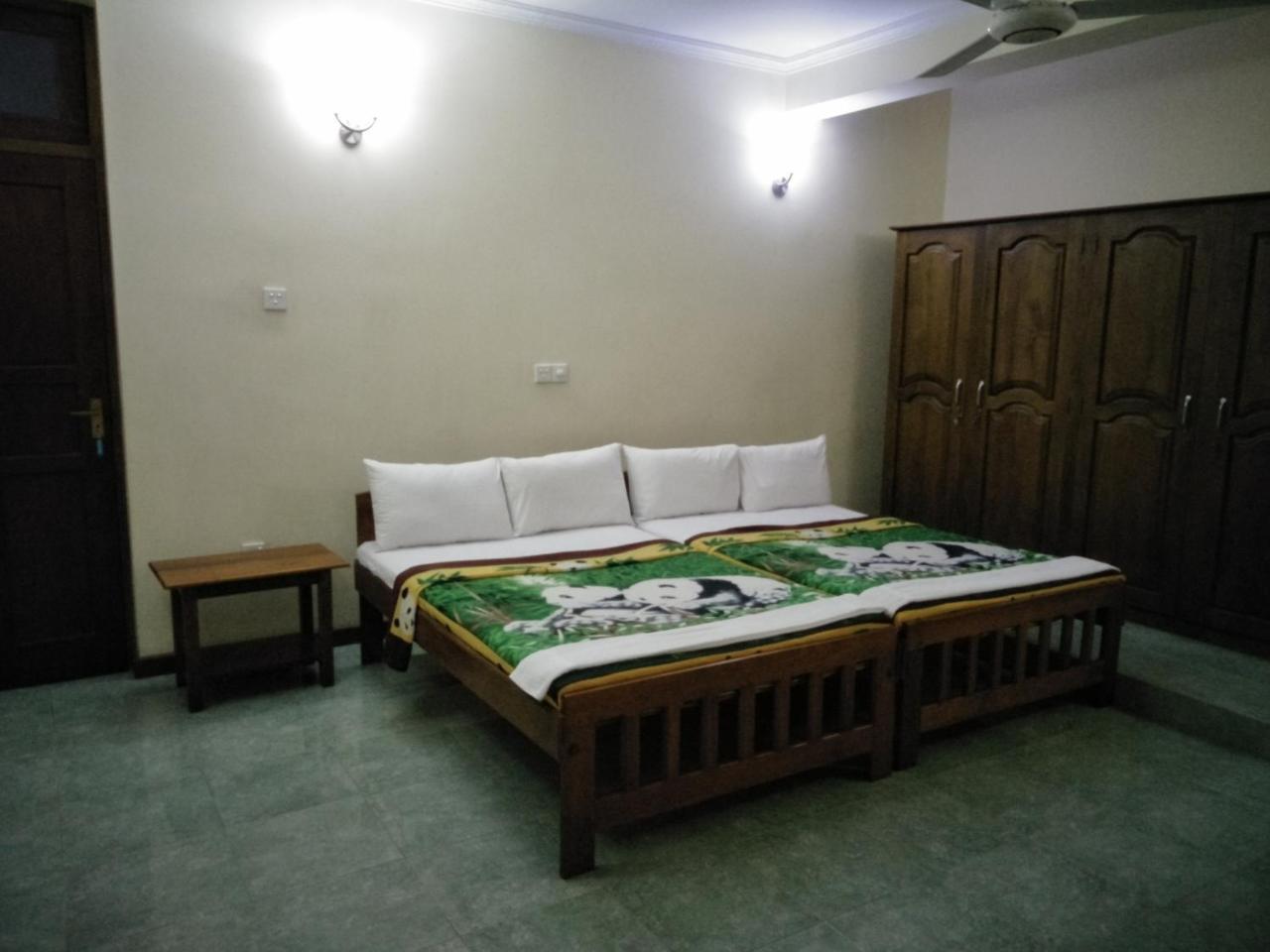 Hotel Mandakini Battaramulla Esterno foto